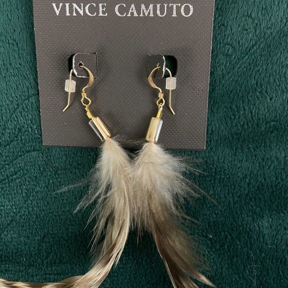 🌿4/$35🌿NWT VINCE CAMUTO Brown Feather Earrings - Picture 3 of 4